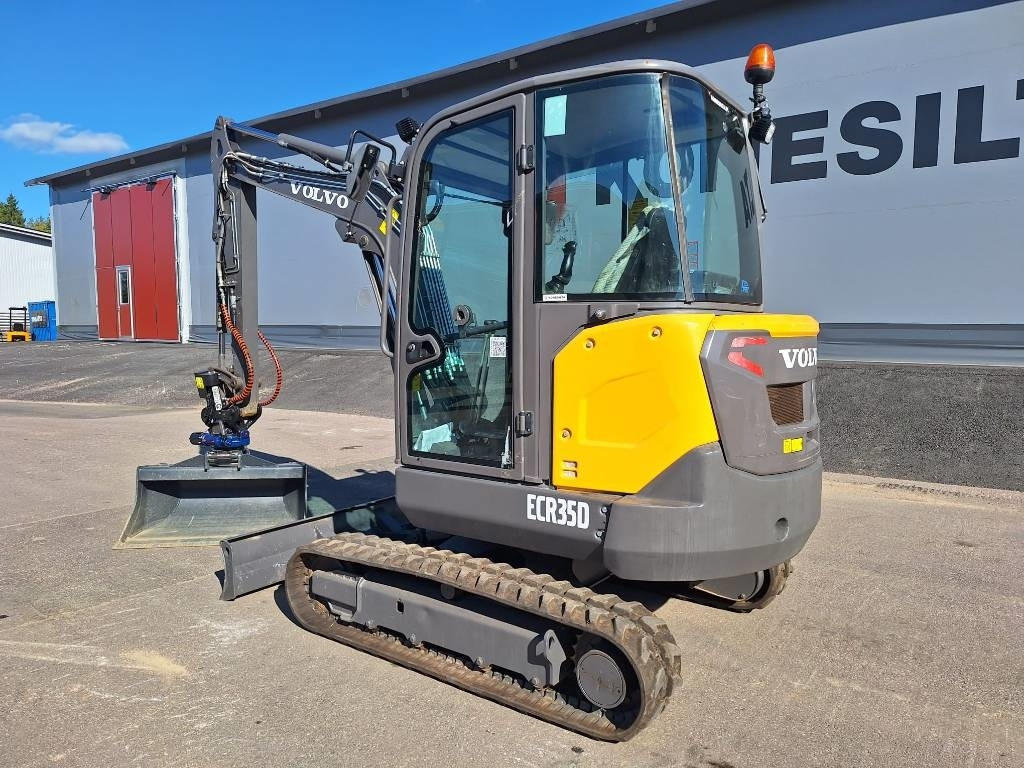Volvo EC35D PYÖRITTÄJÄLLÄ - Μίνι εκσκαφέας: φωτογραφία 2 Volvo EC35D PYÖRITTÄJÄLLÄ - Μίνι εκσκαφέας: φωτογραφία 2