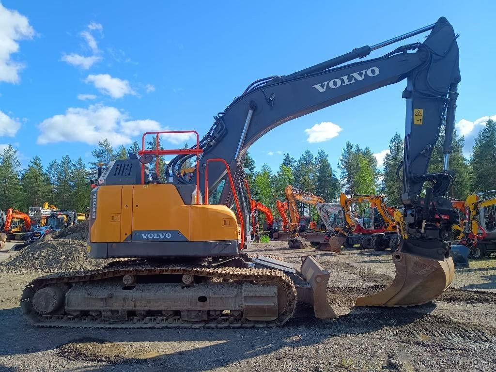 Volvo ECR355E DOZER PYÖRITTÄJÄ, 3D-LAITTEET - Ερπυστριοφόρος εκσκαφέας: φωτογραφία 5 Volvo ECR355E DOZER PYÖRITTÄJÄ, 3D-LAITTEET - Ερπυστριοφόρος εκσκαφέας: φωτογραφία 5