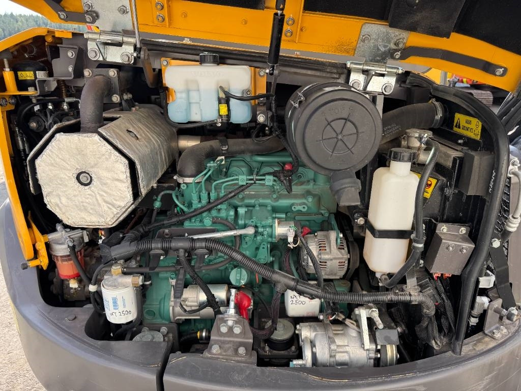 Μίνι εκσκαφέας Volvo ECR58D PYÖRITTÄJÄLLÄ: φωτογραφία 10