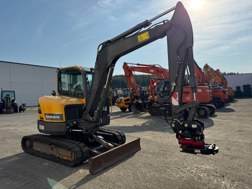 Μίνι εκσκαφέας Volvo ECR58D PYÖRITTÄJÄLLÄ: φωτογραφία 7