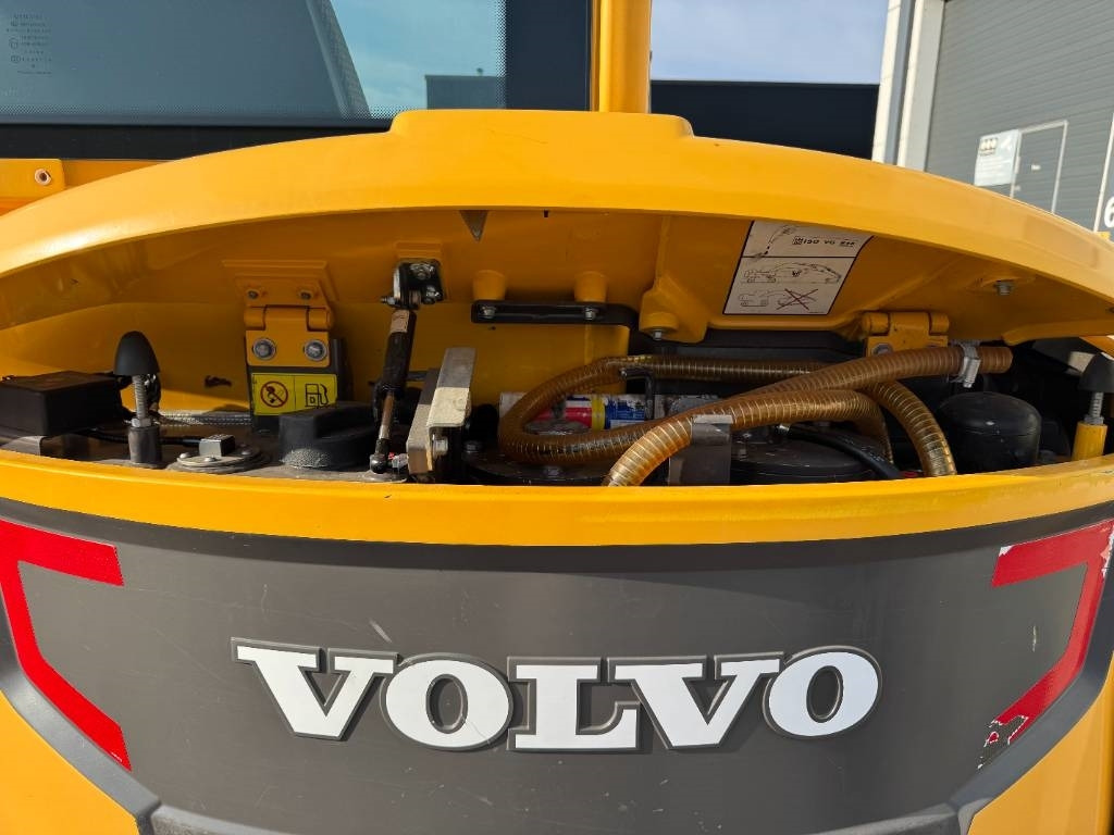 Μίνι εκσκαφέας Volvo ECR58D PYÖRITTÄJÄLLÄ: φωτογραφία 11