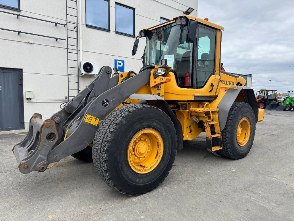 Volvo L 60 F - Ελαστιχοφόρος φορτωτής: φωτογραφία 2 Volvo L 60 F - Ελαστιχοφόρος φορτωτής: φωτογραφία 2