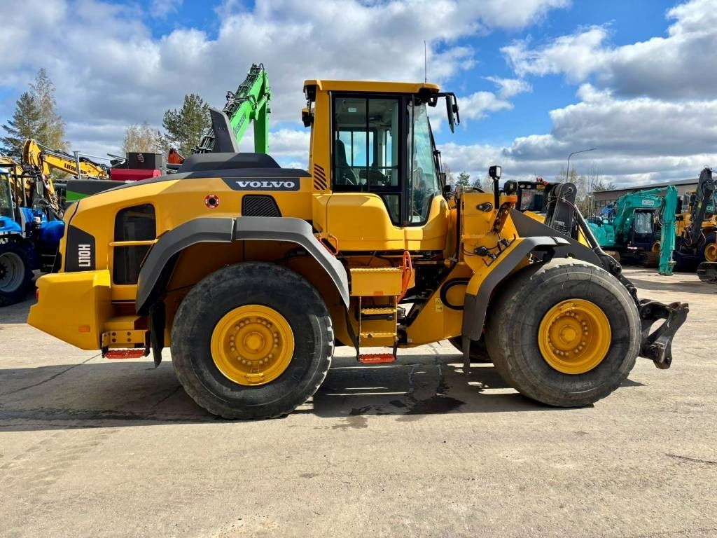 Volvo L110H VIPUOHJAUS YM. - Ελαστιχοφόρος φορτωτής: φωτογραφία 3 Volvo L110H VIPUOHJAUS YM. - Ελαστιχοφόρος φορτωτής: φωτογραφία 3