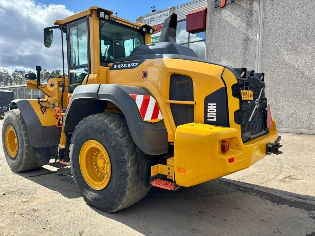 Volvo L110H VIPUOHJAUS YM. - Ελαστιχοφόρος φορτωτής: φωτογραφία 4 Volvo L110H VIPUOHJAUS YM. - Ελαστιχοφόρος φορτωτής: φωτογραφία 4