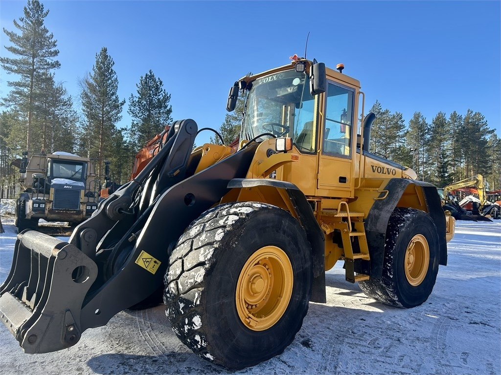 Volvo L120E RASVARILLA - Ελαστιχοφόρος φορτωτής: φωτογραφία 2 Volvo L120E RASVARILLA - Ελαστιχοφόρος φορτωτής: φωτογραφία 2