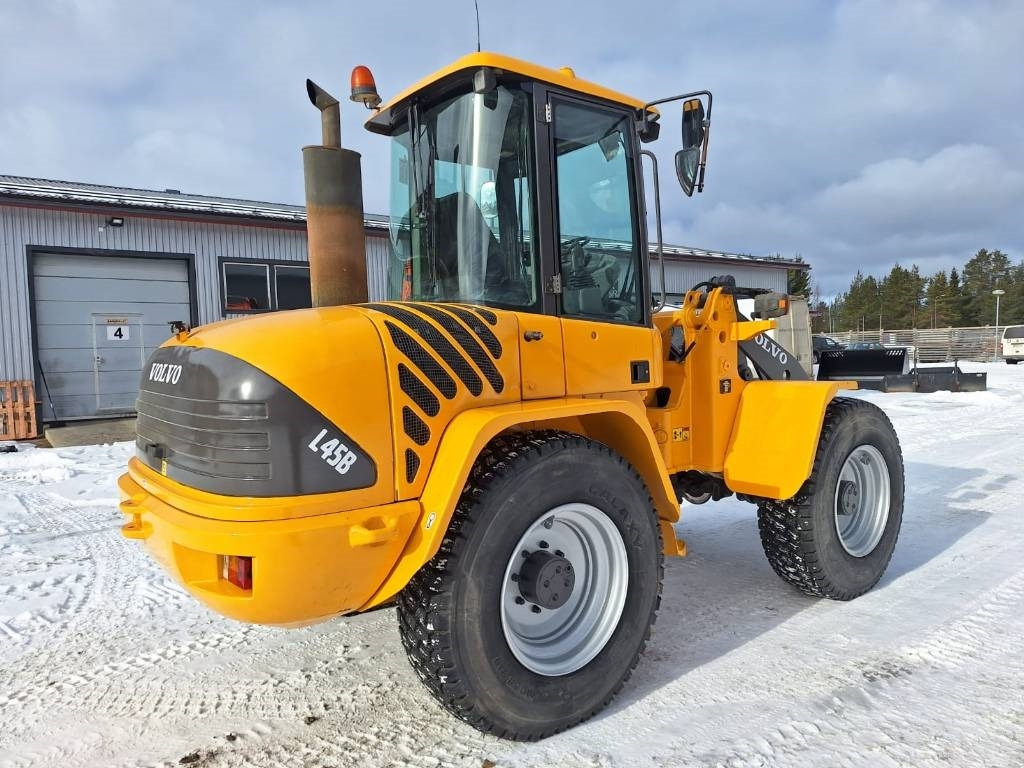 Volvo L45B UUDET RENKAAT - Ελαστιχοφόρος φορτωτής: φωτογραφία 4 Volvo L45B UUDET RENKAAT - Ελαστιχοφόρος φορτωτής: φωτογραφία 4