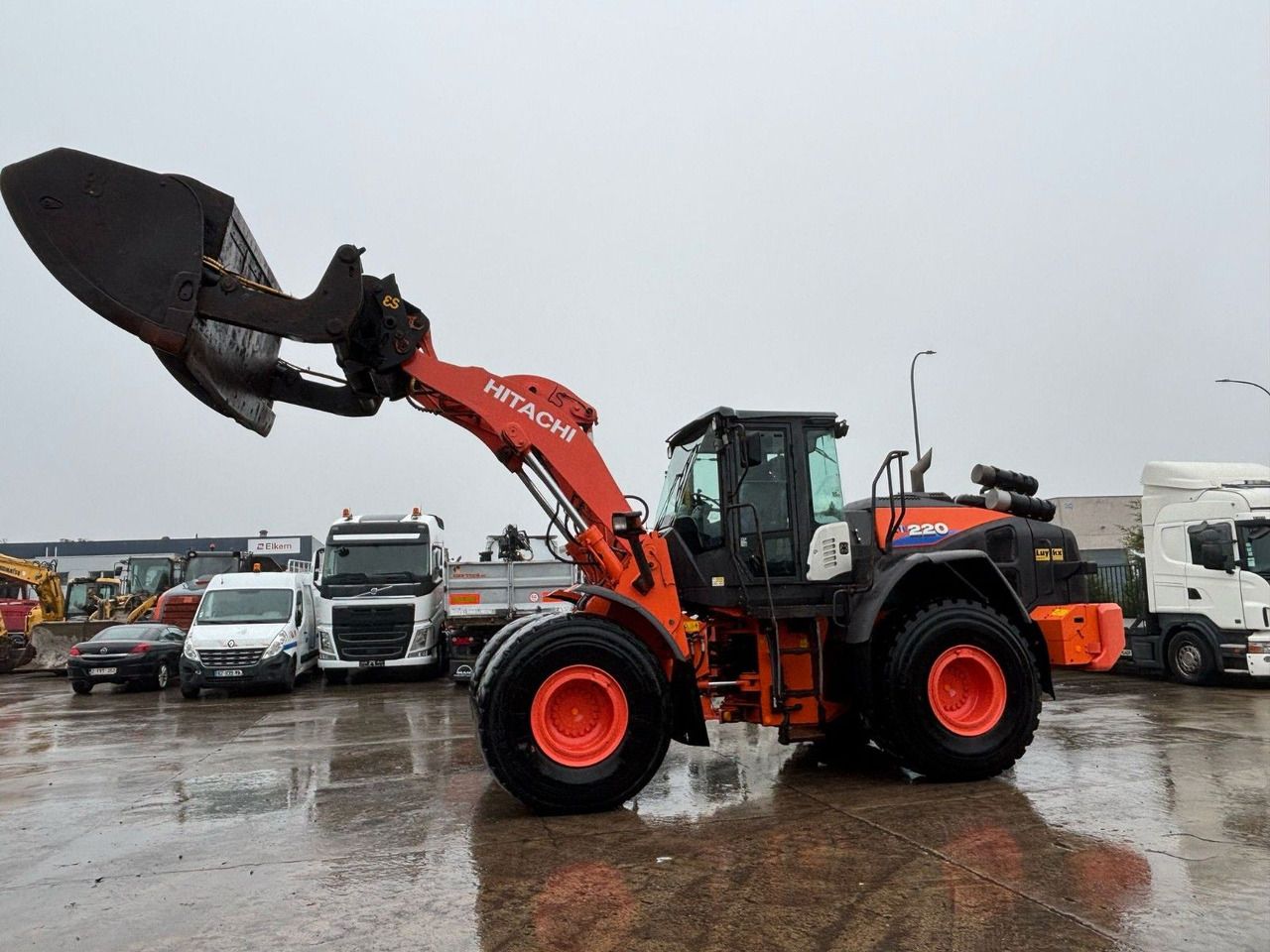 Hitachi ZW220-6. Hochkippschaufel. Wage. - Ελαστιχοφόρος φορτωτής: φωτογραφία 3 Hitachi ZW220-6. Hochkippschaufel. Wage. - Ελαστιχοφόρος φορτωτής: φωτογραφία 3