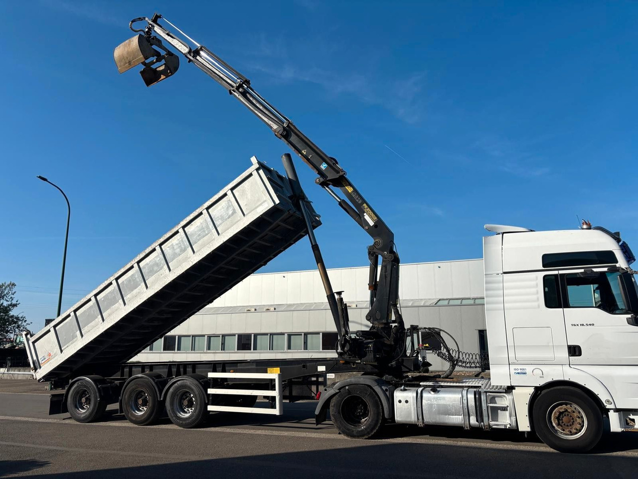 MAN TGX 18.540. Kipper + Kran PK20002. - Φορτηγό με γερανό: φωτογραφία 3 MAN TGX 18.540. Kipper + Kran PK20002. - Φορτηγό με γερανό: φωτογραφία 3