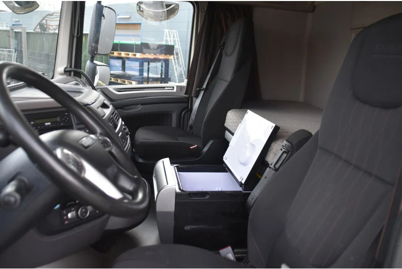 DAF XF 480 SSC 4x2 - NEW TACHO - EURO 6 - 431 TKM - AIRCO - DIFF. LOCK - 2 BEDS - 2 x FUEL TANKS - - Τράκτορας: φωτογραφία 5 DAF XF 480 SSC 4x2 - NEW TACHO - EURO 6 - 431 TKM - AIRCO - DIFF. LOCK - 2 BEDS - 2 x FUEL TANKS - - Τράκτορας: φωτογραφία 5