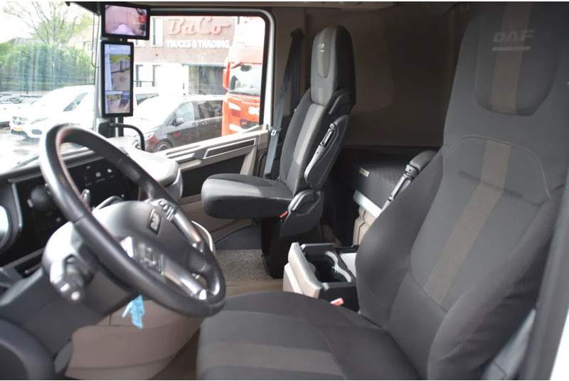 DAF XG 480 4x2 - 230 TKM - CAMERA SYSTEM - PARK. AIRCO - 2 x FUEL TANKS - APPLE CARPLAY/ANDROID - LED LIGHTS - TOP CONDITION - - Τράκτορας: φωτογραφία 4 DAF XG 480 4x2 - 230 TKM - CAMERA SYSTEM - PARK. AIRCO - 2 x FUEL TANKS - APPLE CARPLAY/ANDROID - LED LIGHTS - TOP CONDITION - - Τράκτορας: φωτογραφία 4