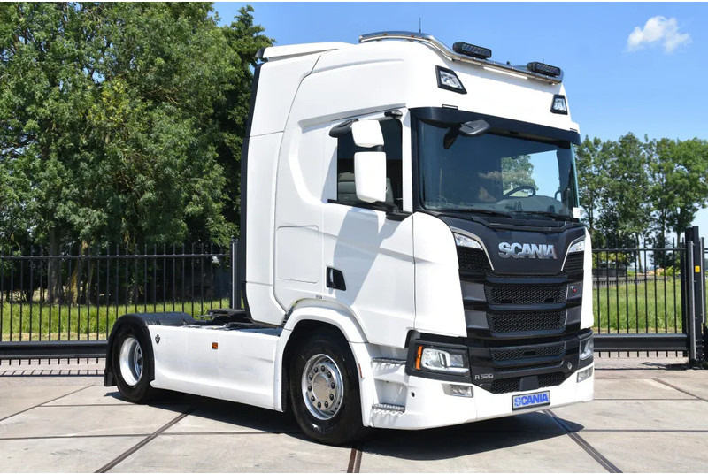 Scania R520 V8 NGS 4x2 - RETARDER - 504 TKM - PARK. AIRCO - ACC - NAVI - 2 x FUEL TANKS - LED LIGHTS - - Τράκτορας: φωτογραφία 1 Scania R520 V8 NGS 4x2 - RETARDER - 504 TKM - PARK. AIRCO - ACC - NAVI - 2 x FUEL TANKS - LED LIGHTS - - Τράκτορας: φωτογραφία 1