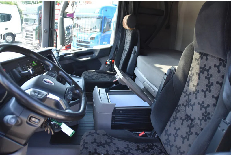 Scania R520 V8 NGS 4x2 - RETARDER - 504 TKM - PARK. AIRCO - ACC - NAVI - 2 x FUEL TANKS - LED LIGHTS - - Τράκτορας: φωτογραφία 5 Scania R520 V8 NGS 4x2 - RETARDER - 504 TKM - PARK. AIRCO - ACC - NAVI - 2 x FUEL TANKS - LED LIGHTS - - Τράκτορας: φωτογραφία 5