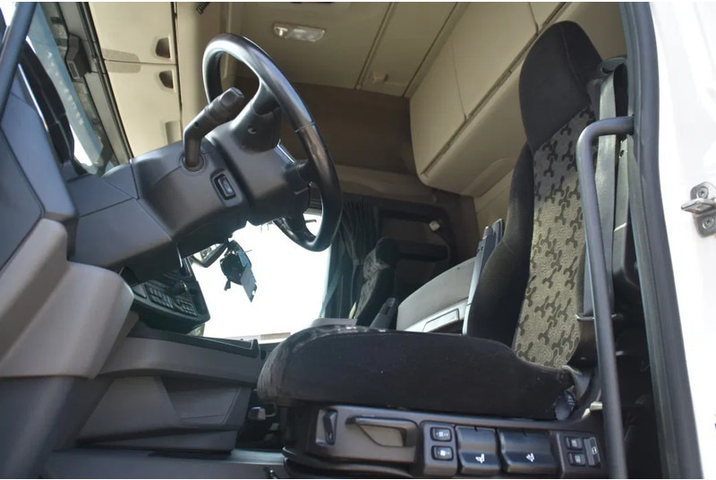 Scania R520 V8 NGS 4x2 - RETARDER - 523 TKM - PARK. AIRCO - ACC - NAVI - 2 x FUEL TANKS - LED LIGHTS - - Τράκτορας: φωτογραφία 4 Scania R520 V8 NGS 4x2 - RETARDER - 523 TKM - PARK. AIRCO - ACC - NAVI - 2 x FUEL TANKS - LED LIGHTS - - Τράκτορας: φωτογραφία 4