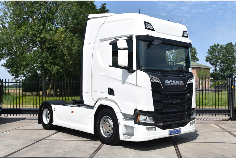 Scania R520 V8 NGS 4x2 - RETARDER - 523 TKM - PARK. AIRCO - ACC - NAVI - 2 x FUEL TANKS - LED LIGHTS - - Τράκτορας: φωτογραφία 1 Scania R520 V8 NGS 4x2 - RETARDER - 523 TKM - PARK. AIRCO - ACC - NAVI - 2 x FUEL TANKS - LED LIGHTS - - Τράκτορας: φωτογραφία 1