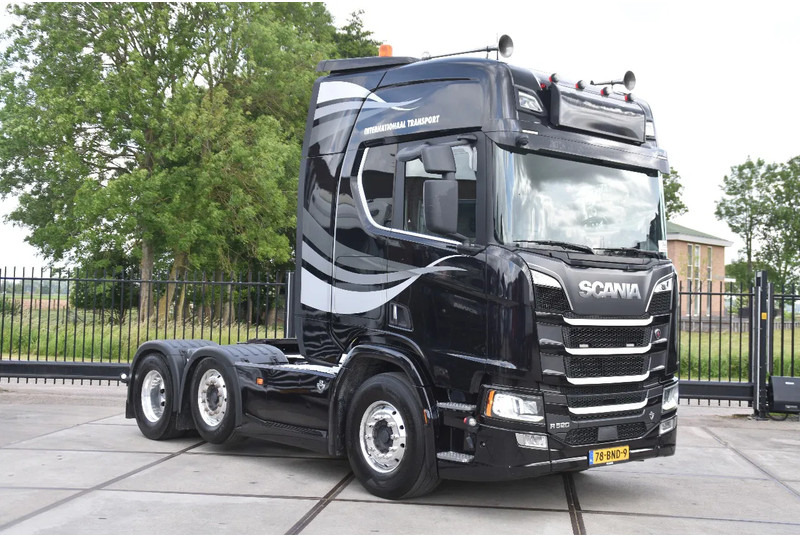 Scania R520 V8 NGS 6x2/4 - 701 TKM - NAVI - LEATHER SEATS - ALCOA'S - LED LIGHTS - TOP CONDITION - - Τράκτορας: φωτογραφία 1 Scania R520 V8 NGS 6x2/4 - 701 TKM - NAVI - LEATHER SEATS - ALCOA'S - LED LIGHTS - TOP CONDITION - - Τράκτορας: φωτογραφία 1
