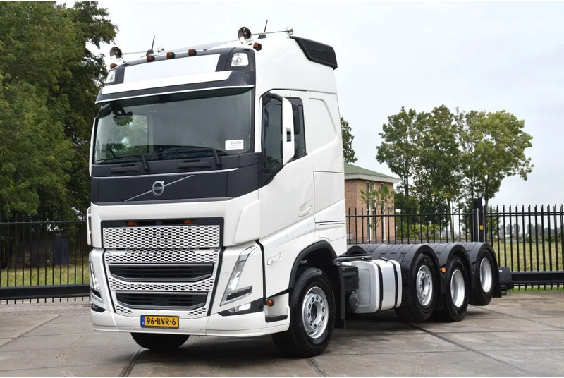 Volvo FH 500 Globe 8x2/4 - 147 TKM - PARK. AIRCO - 10 TONS FRONT AXLE - LEATHER SEATS - PTO - LED LIGHTS - TOP CONDITION - - Φορτηγό σασί: φωτογραφία 2 Volvo FH 500 Globe 8x2/4 - 147 TKM - PARK. AIRCO - 10 TONS FRONT AXLE - LEATHER SEATS - PTO - LED LIGHTS - TOP CONDITION - - Φορτηγό σασί: φωτογραφία 2