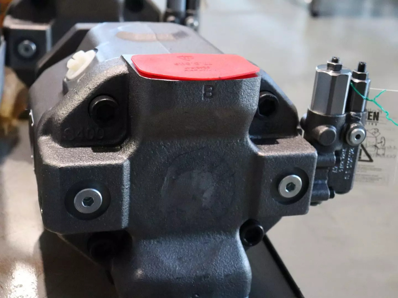 REXROTH A10VO100DFR/31L-VSC62N00 - Υδραυλική αντλία για Ανυψωτικό μηχάνημα: φωτογραφία 2 REXROTH A10VO100DFR/31L-VSC62N00 - Υδραυλική αντλία για Ανυψωτικό μηχάνημα: φωτογραφία 2