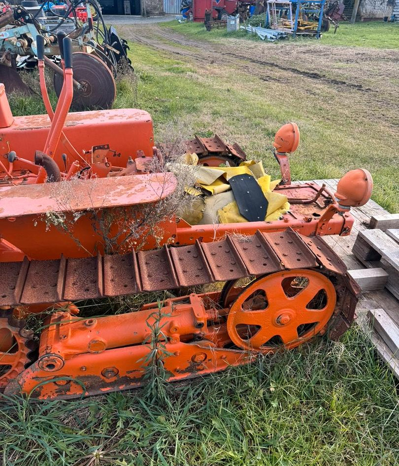 Fiat 352 - Τρακτέρ: φωτογραφία 1 Fiat 352 - Τρακτέρ: φωτογραφία 1