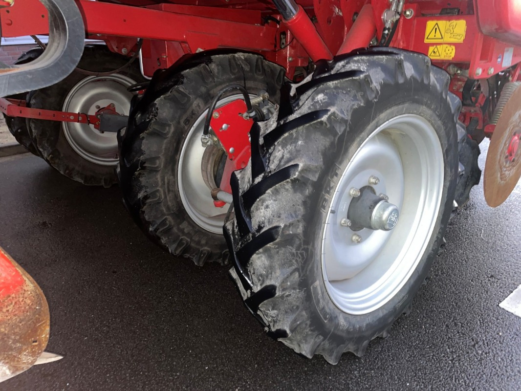 Grimme GL 430 - Μηχανή συγκομιδής: φωτογραφία 2 Grimme GL 430 - Μηχανή συγκομιδής: φωτογραφία 2