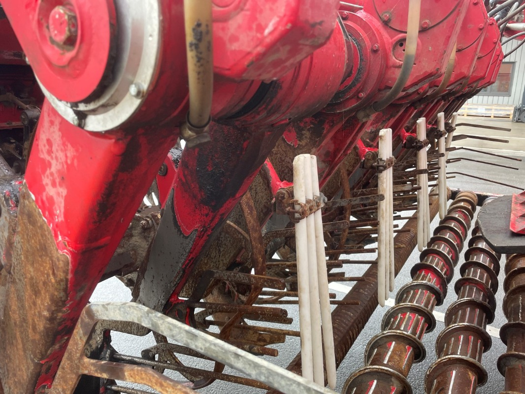 Holmer T4-40 - Μηχανή οργώματος: φωτογραφία 4 Holmer T4-40 - Μηχανή οργώματος: φωτογραφία 4