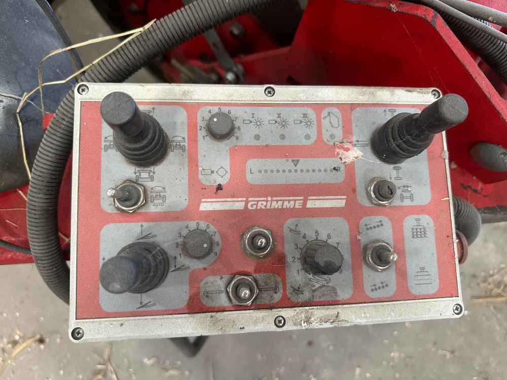Grimme CS-150 RotaPower - Πατατοεξαγωγέας: φωτογραφία 3 Grimme CS-150 RotaPower - Πατατοεξαγωγέας: φωτογραφία 3