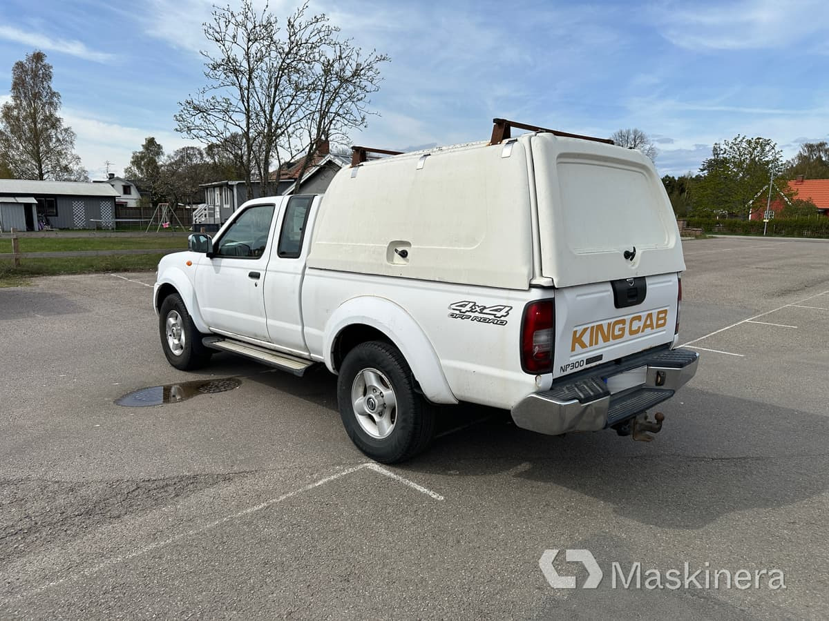 Arbetsbil Nissan NP300 King Cab 2.5 - Βαν: φωτογραφία 3 Arbetsbil Nissan NP300 King Cab 2.5 - Βαν: φωτογραφία 3