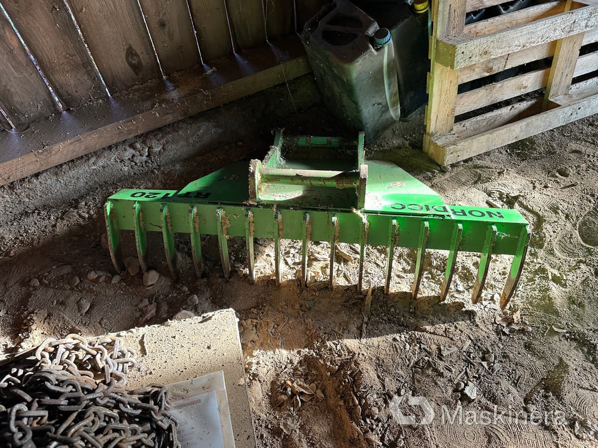 Räfsa Nordicc RT120 S45 - Χορτοσυλλέκτης: φωτογραφία 4 Räfsa Nordicc RT120 S45 - Χορτοσυλλέκτης: φωτογραφία 4