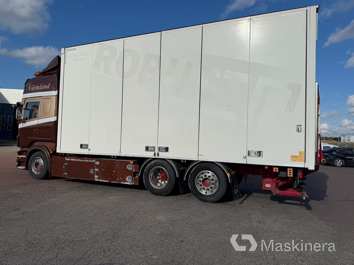 Scania R560 Skåpbil Scania R560 - Φορτηγό κόφα: φωτογραφία 2 Scania R560 Skåpbil Scania R560 - Φορτηγό κόφα: φωτογραφία 2