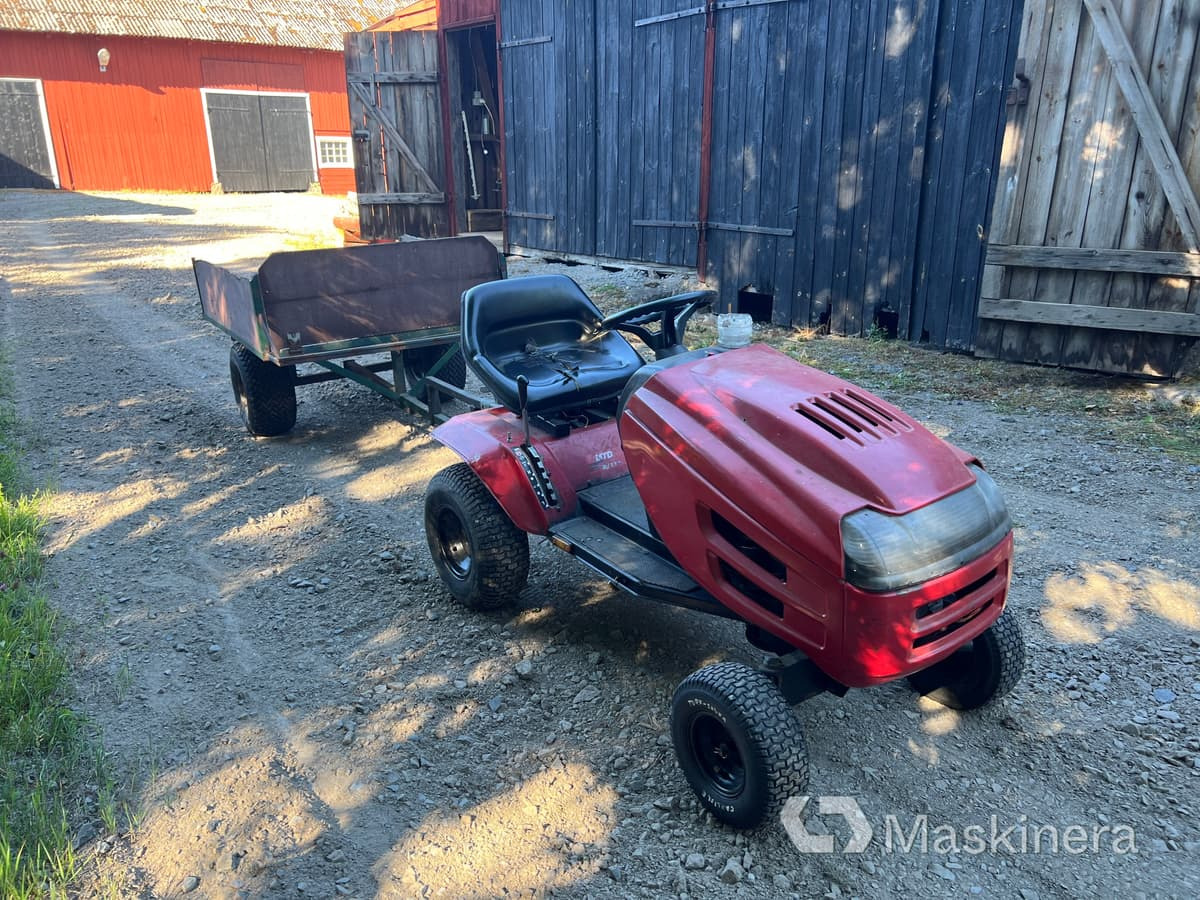 Trädgårdstraktor MTD B/115 med tippvagn - Τρακτέρ: φωτογραφία 3 Trädgårdstraktor MTD B/115 med tippvagn - Τρακτέρ: φωτογραφία 3
