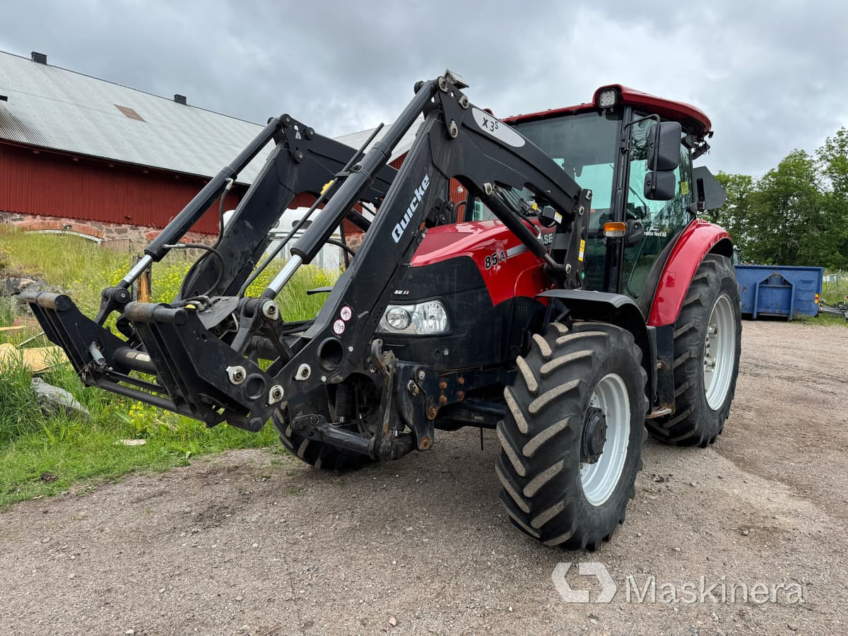 Traktor Case Farmall 85A med lastare - Τρακτέρ: φωτογραφία 2 Traktor Case Farmall 85A med lastare - Τρακτέρ: φωτογραφία 2