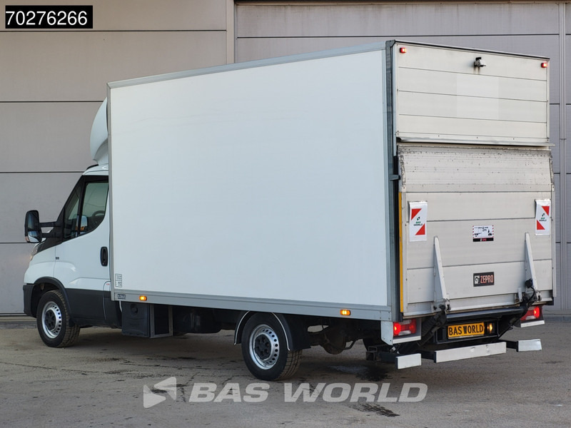 Iveco Daily 35S14 Automaat Laadklep Bakwagen Zijdeur Airco Cruise Meubelbak Koffer Airco Cruise control - Επαγγελματικό αυτοκίνητο κόφα: φωτογραφία 2 Iveco Daily 35S14 Automaat Laadklep Bakwagen Zijdeur Airco Cruise Meubelbak Koffer Airco Cruise control - Επαγγελματικό αυτοκίνητο κόφα: φωτογραφία 2