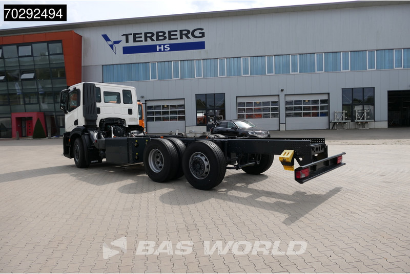 Iveco S-Way 340 S-Way 6X2 NEW chassis CNG RHD Retarder Euro 6 - Φορτηγό σασί: φωτογραφία 2 Iveco S-Way 340 S-Way 6X2 NEW chassis CNG RHD Retarder Euro 6 - Φορτηγό σασί: φωτογραφία 2