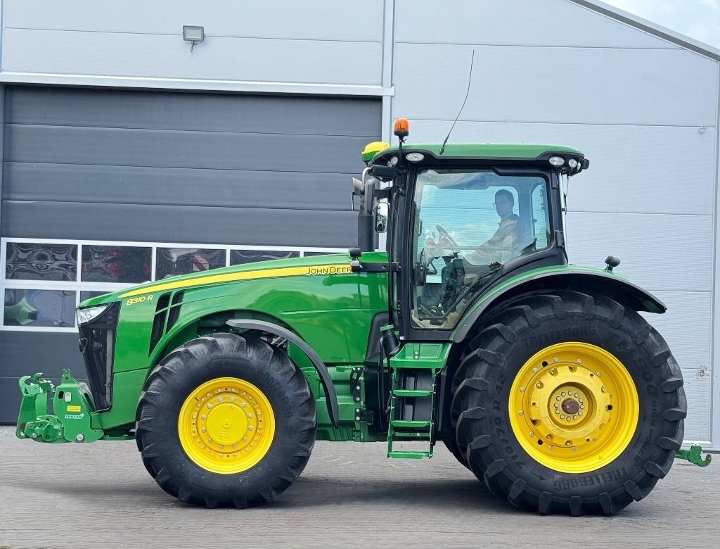 John Deere 8310 R - Τρακτέρ: φωτογραφία 4 John Deere 8310 R - Τρακτέρ: φωτογραφία 4