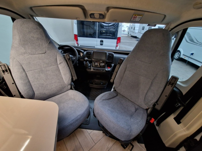 Chausson First Line V594L - Αυτοκινούμενο βαν: φωτογραφία 4 Chausson First Line V594L - Αυτοκινούμενο βαν: φωτογραφία 4