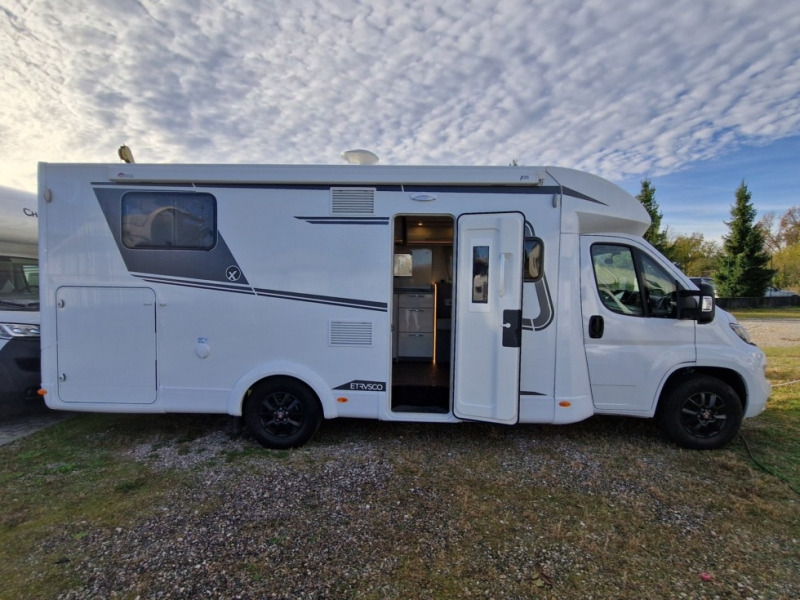 Etrusco T 7400 SBC - Ημιενιαίο αυτοκινούμενο: φωτογραφία 2 Etrusco T 7400 SBC - Ημιενιαίο αυτοκινούμενο: φωτογραφία 2