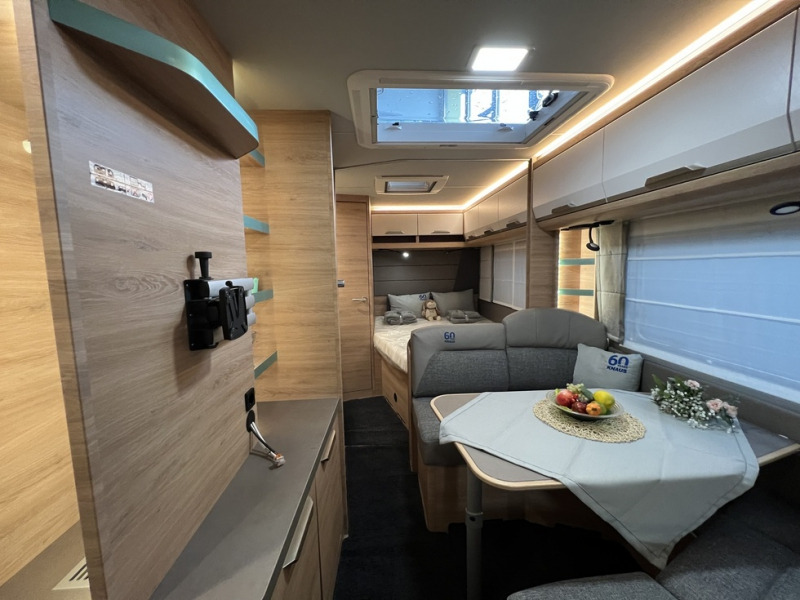 Knaus Sudwind 500 PF 60° Years - Ρυμουλκούμενο τροχόσπιτο: φωτογραφία 4 Knaus Sudwind 500 PF 60° Years - Ρυμουλκούμενο τροχόσπιτο: φωτογραφία 4