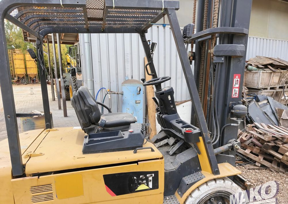 Caterpillar EP35K-PAC - Ηλεκτροκίνητο περονοφόρο: φωτογραφία 3 Caterpillar EP35K-PAC - Ηλεκτροκίνητο περονοφόρο: φωτογραφία 3