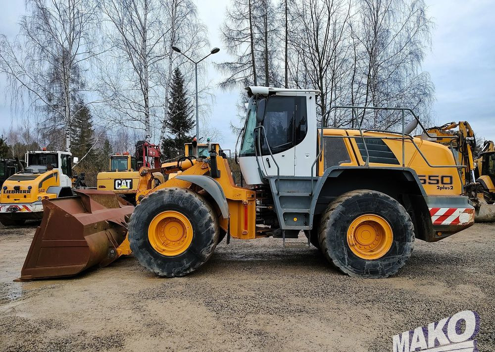 Liebherr L550 - Ελαστιχοφόρος φορτωτής: φωτογραφία 2 Liebherr L550 - Ελαστιχοφόρος φορτωτής: φωτογραφία 2
