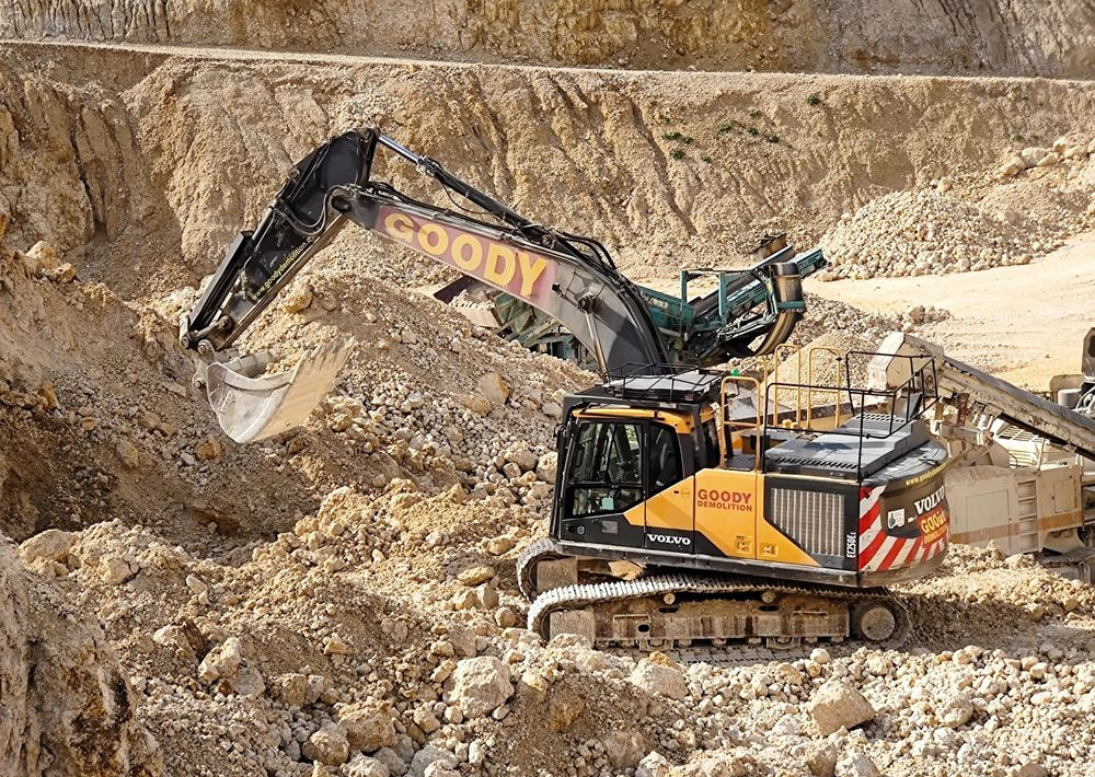 Volvo EC 250 EL - Ερπυστριοφόρος εκσκαφέας: φωτογραφία 1 Volvo EC 250 EL - Ερπυστριοφόρος εκσκαφέας: φωτογραφία 1
