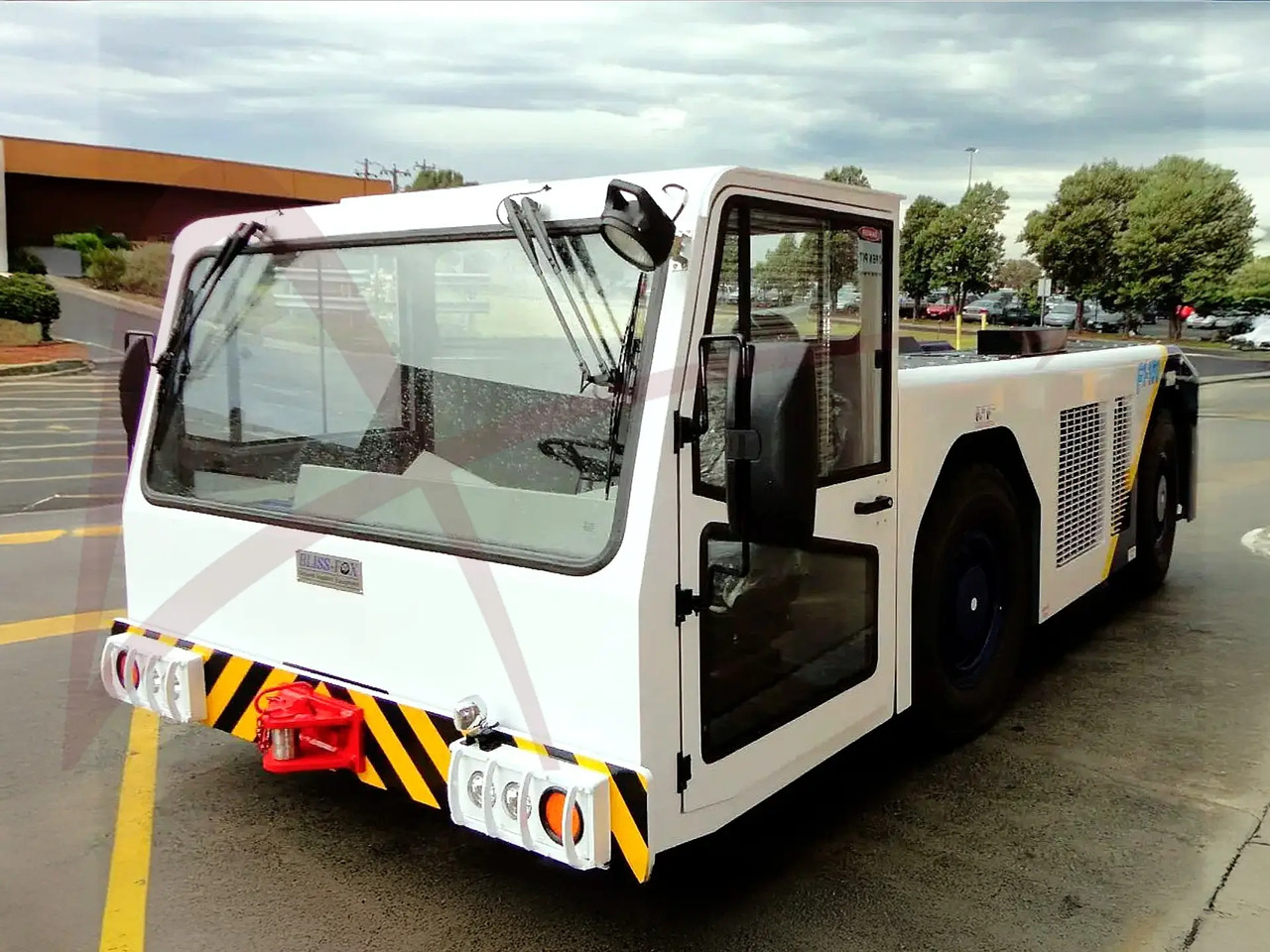 BLISS-FOX F1-150 - Ελκυστήρας αεροσκαφών: φωτογραφία 1 BLISS-FOX F1-150 - Ελκυστήρας αεροσκαφών: φωτογραφία 1