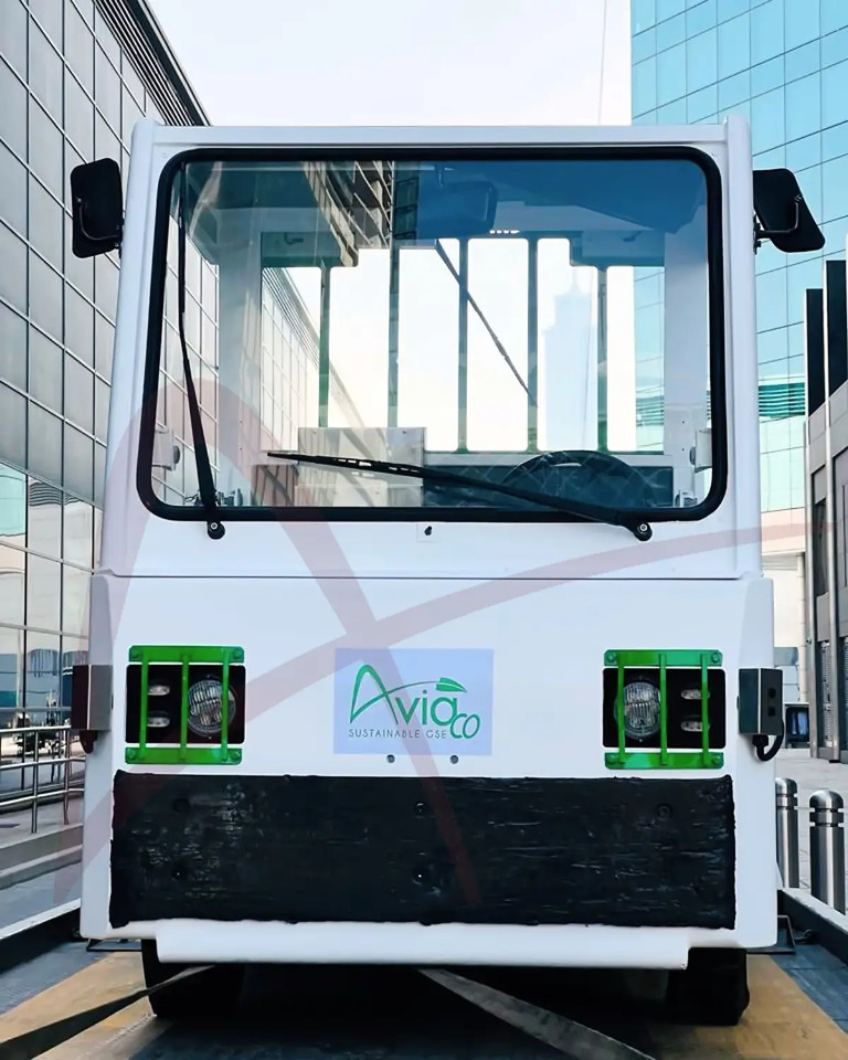 CHARLATTE T135 AC - Ελκυστήρας αποσκευών: φωτογραφία 2 CHARLATTE T135 AC - Ελκυστήρας αποσκευών: φωτογραφία 2