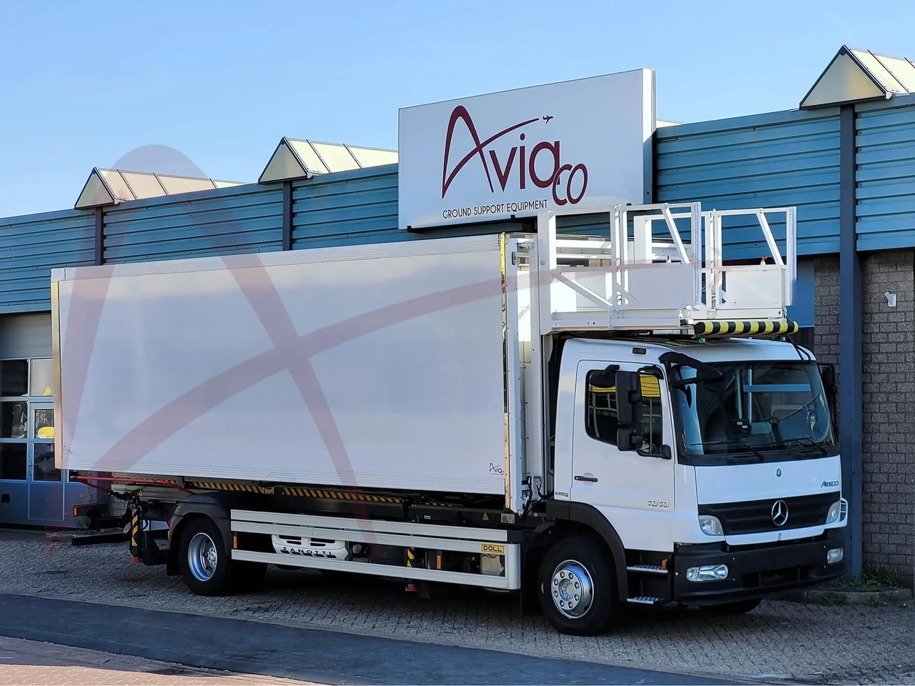 DOLL X-CAT U79.15S045.00 - Όχημα τροφοδοσίας: φωτογραφία 1 DOLL X-CAT U79.15S045.00 - Όχημα τροφοδοσίας: φωτογραφία 1