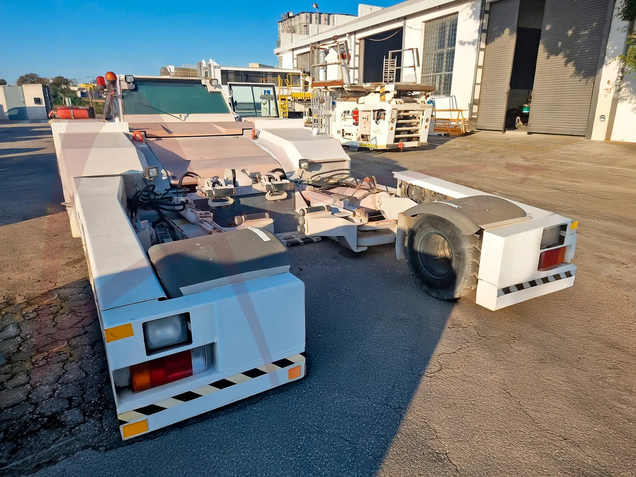 JBT EXPEDITER 160 - Ελκυστήρας αεροσκαφών: φωτογραφία 2 JBT EXPEDITER 160 - Ελκυστήρας αεροσκαφών: φωτογραφία 2