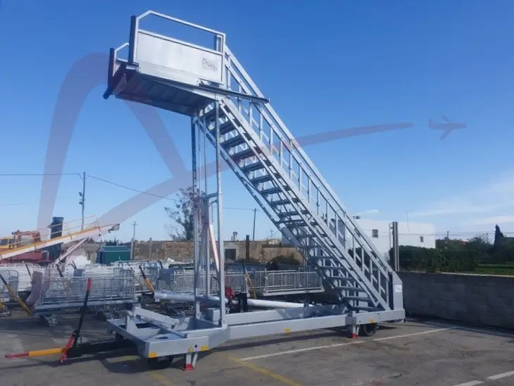 MASTER EQUIPMENT STR710-14 - Σκάλα επιβατών: φωτογραφία 5 MASTER EQUIPMENT STR710-14 - Σκάλα επιβατών: φωτογραφία 5