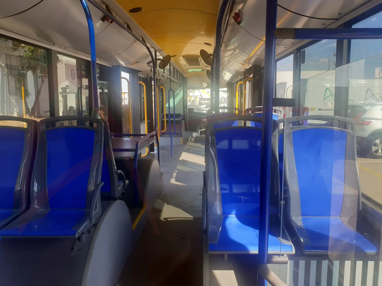 SOLARIS URBINO 15 - Λεωφορείο αεροδρομίου: φωτογραφία 5 SOLARIS URBINO 15 - Λεωφορείο αεροδρομίου: φωτογραφία 5