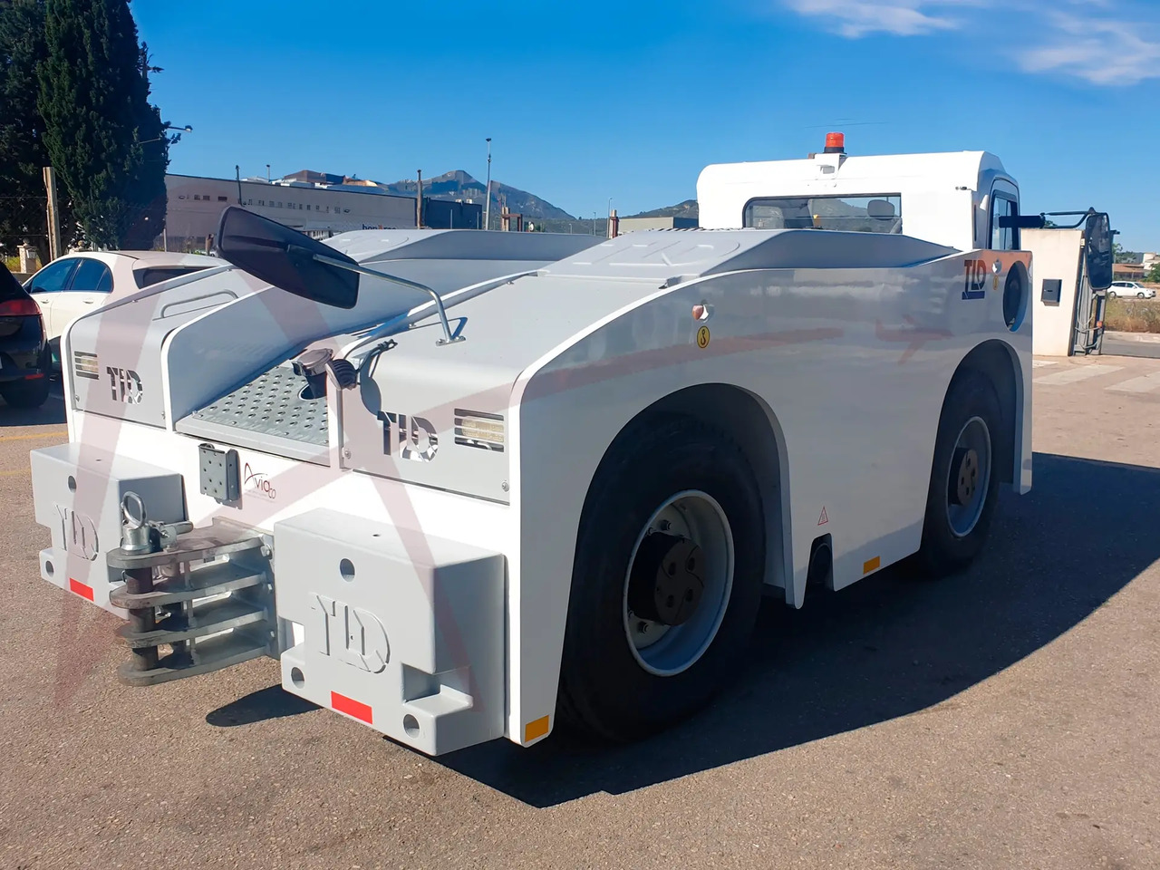 TLD TMX 350-28 - Ελκυστήρας αεροσκαφών: φωτογραφία 2 TLD TMX 350-28 - Ελκυστήρας αεροσκαφών: φωτογραφία 2