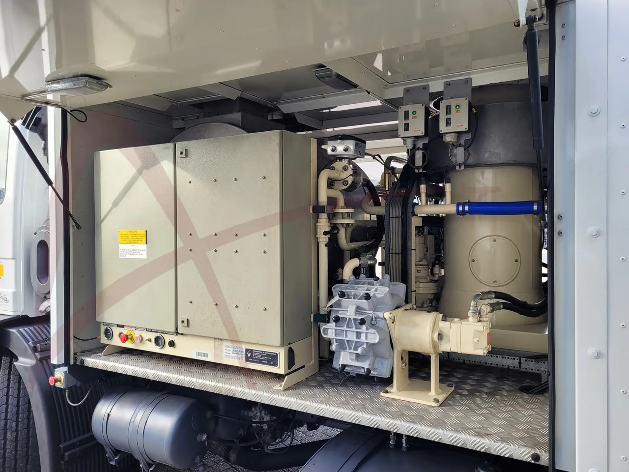 VESTERGAARD ELEPHANT MY - Όχημα αποπάγωσης αεροσκαφών: φωτογραφία 4 VESTERGAARD ELEPHANT MY - Όχημα αποπάγωσης αεροσκαφών: φωτογραφία 4