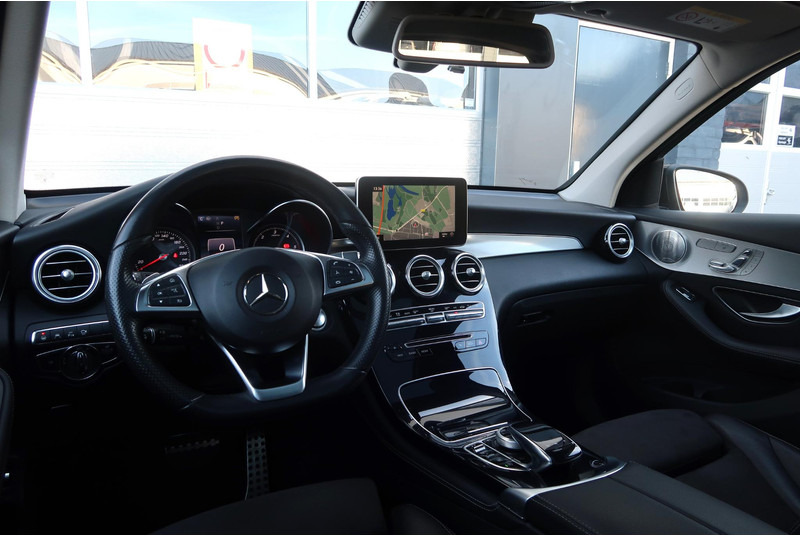 Mercedes-Benz GLC 350 d 4MATIC Premium Plus AMG/ PANO/ AIRM/ MEMORY/ 360/ BURMESTER/ ACC/ TREKHAAK - SUV: φωτογραφία 2 Mercedes-Benz GLC 350 d 4MATIC Premium Plus AMG/ PANO/ AIRM/ MEMORY/ 360/ BURMESTER/ ACC/ TREKHAAK - SUV: φωτογραφία 2
