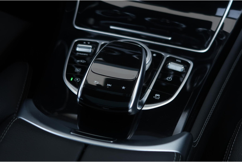 Mercedes-Benz GLC 350 d 4MATIC Premium Plus AMG/ PANO/ AIRM/ MEMORY/ 360/ BURMESTER/ ACC/ TREKHAAK - SUV: φωτογραφία 4 Mercedes-Benz GLC 350 d 4MATIC Premium Plus AMG/ PANO/ AIRM/ MEMORY/ 360/ BURMESTER/ ACC/ TREKHAAK - SUV: φωτογραφία 4