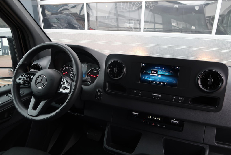 Mercedes-Benz Sprinter 317 CDI L2H2 AUT/ CAMERA/ MBUX/ CRUISE/ AIRCO - Βαν: φωτογραφία 5 Mercedes-Benz Sprinter 317 CDI L2H2 AUT/ CAMERA/ MBUX/ CRUISE/ AIRCO - Βαν: φωτογραφία 5